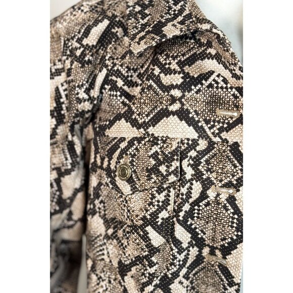 Boston Proper Size M Woman  Sneak Print Button-Up Shirt  Cotton/Spandex Blend - Picture 10 of 12